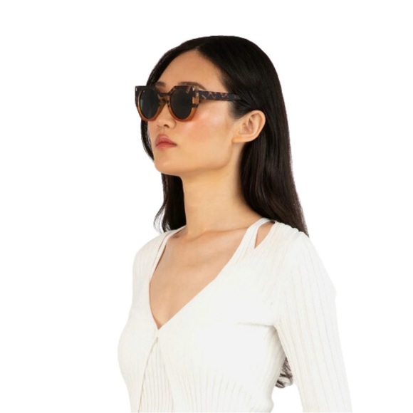 MATT&NAT MULE - LEOPARD ROUND SUNGLASSES - Picture 8 of 11